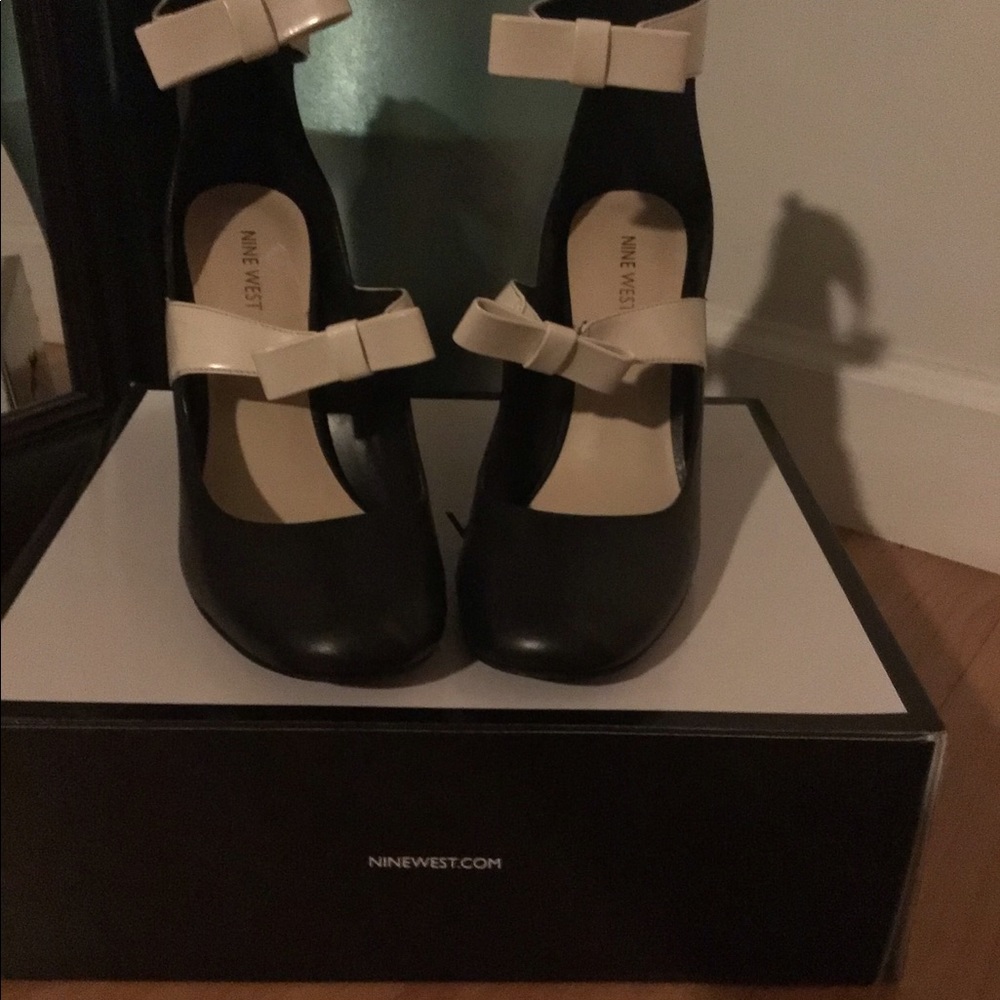 Women’s dress shoes